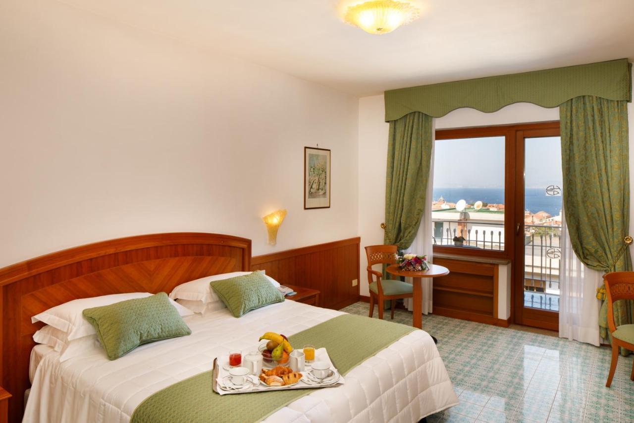 Grand Hotel Cesare Augusto Sorrento Bagian luar foto